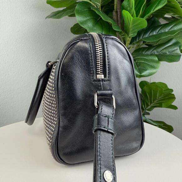 💎✨ Authentic Yves Saint Laurent YSL Studded Classic Duffle Bag Black - Picture 3 of 3